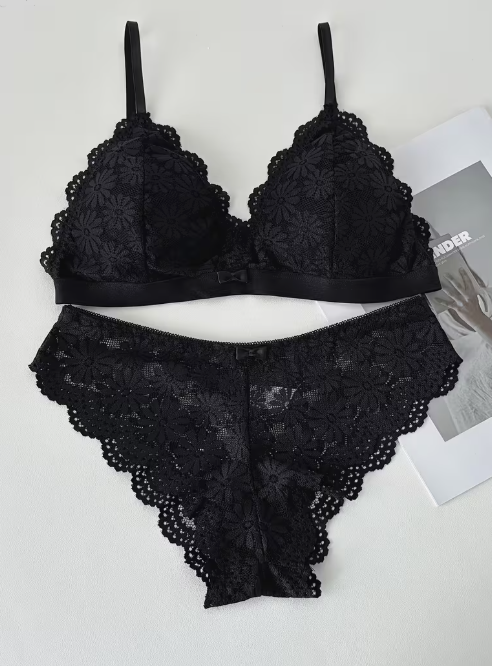 Everyday Muse Floral Lingerie Set – Soft Wireless Comfort with Everyday Elegance