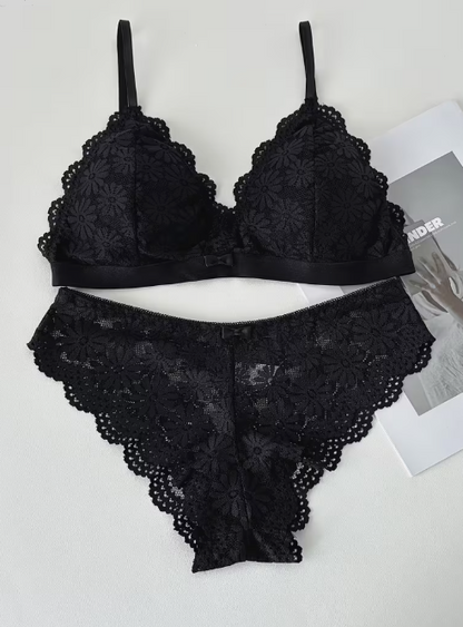 Everyday Muse Floral Lingerie Set – Soft Wireless Comfort with Everyday Elegance