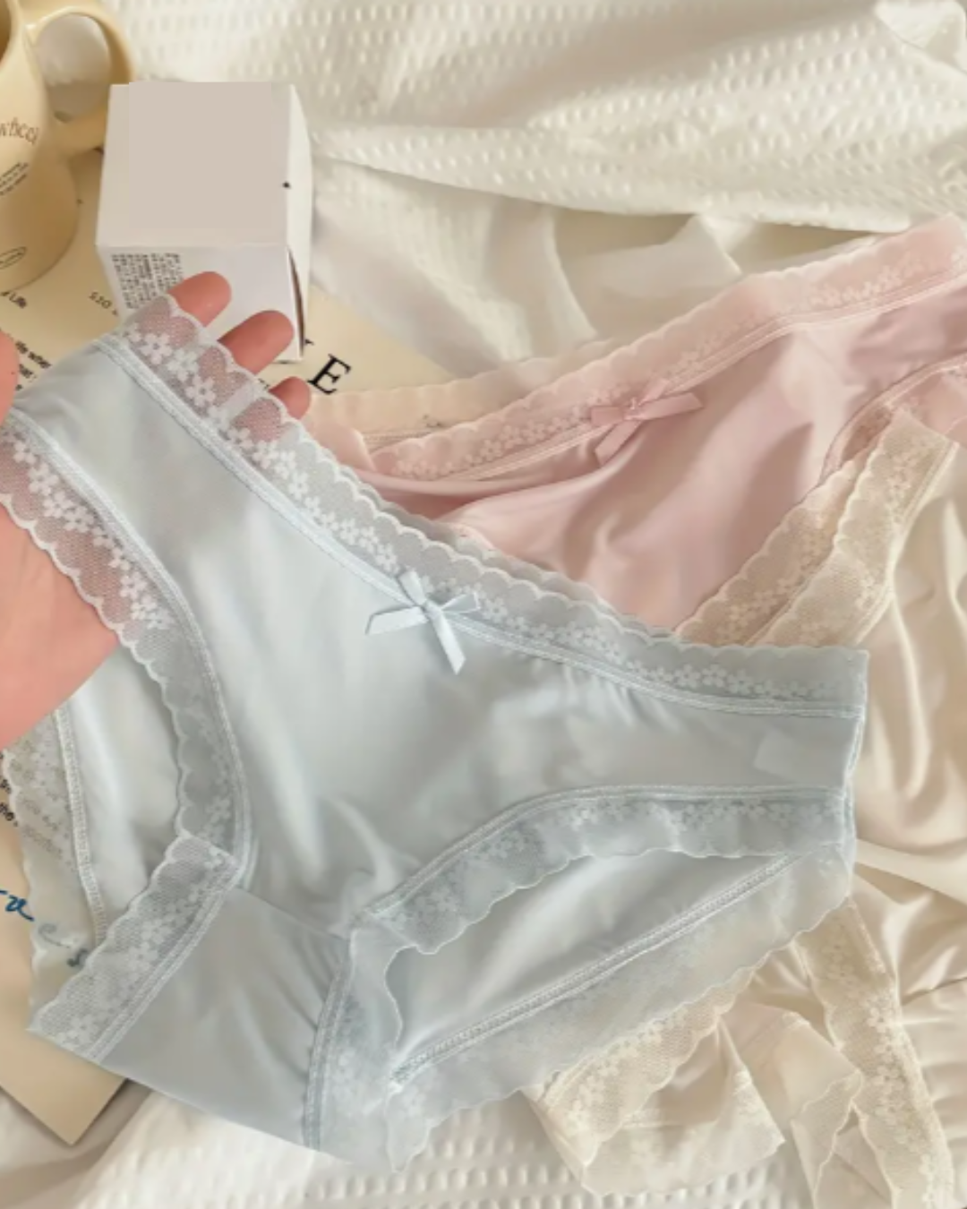 7 Pcs Seamless Mid-Rise Panties with Lace Trim – Soft Pastel Panties for Women